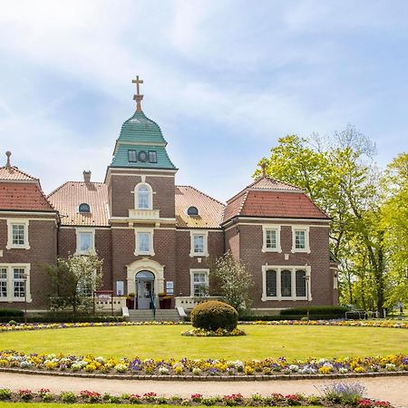 Plattbodenschiff Pandion Hotel Neuharlingersiel Luaran gambar