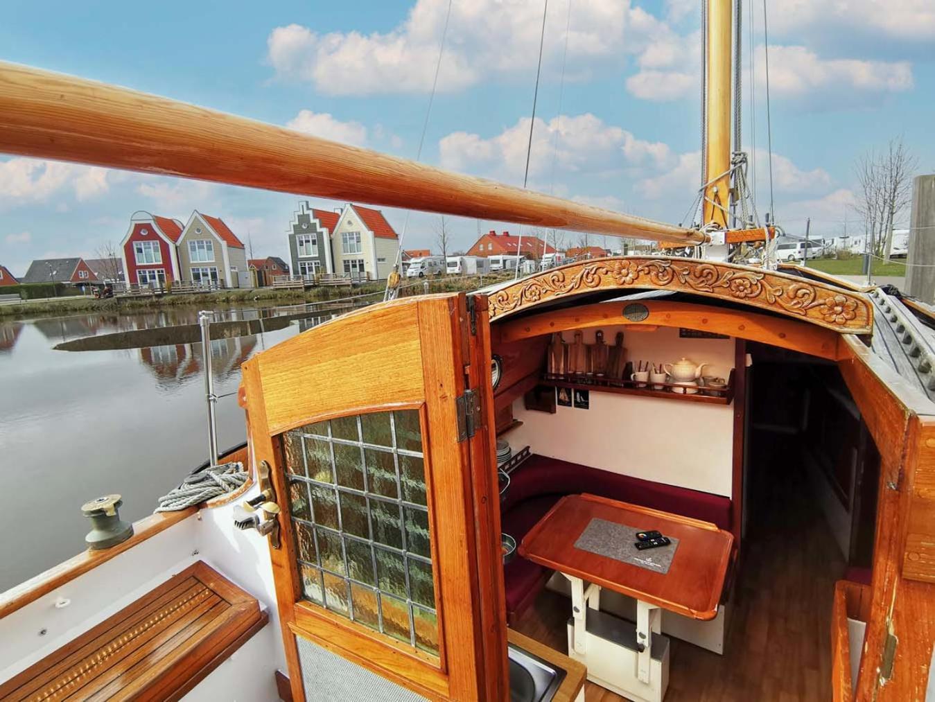 Plattbodenschiff Pandion Hotel Neuharlingersiel Luaran gambar